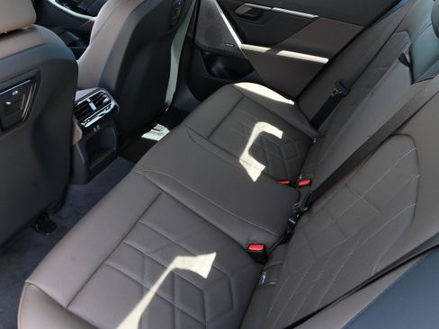 Used 2026 BMW 530i w/ Premium Package RWD image 10