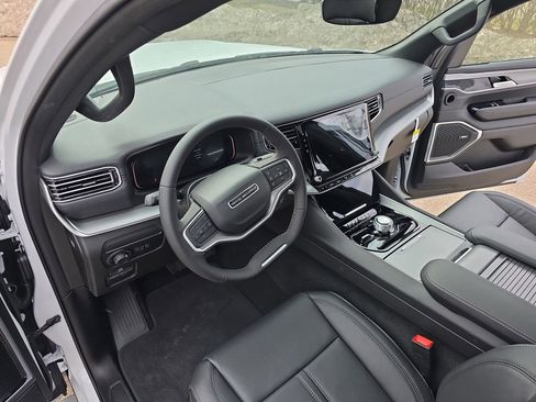 New 2026 Jeep Grand Wagoneer Limited image 18