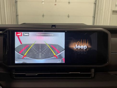 Used 2024 Jeep Wrangler High Altitude image 37