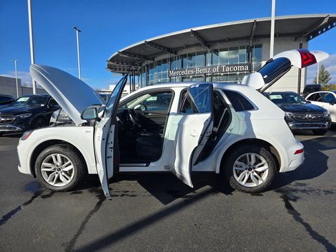 Used 2022 Audi Q5 2.0T Premium w/ Convenience Package image 12