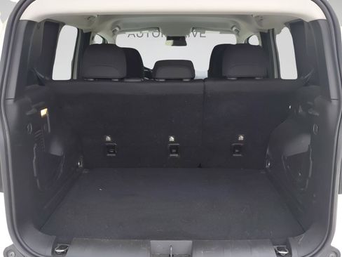 Used 2020 Jeep Renegade Latitude w/ Cold Weather Group AWD/4WD image 21