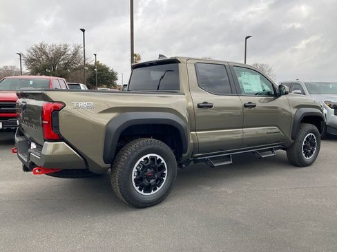New 2026 Toyota Tacoma TRD Off-Road AWD/4WD image 5