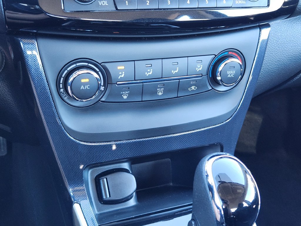 Certified 2017 Nissan Sentra SR FWD image 17