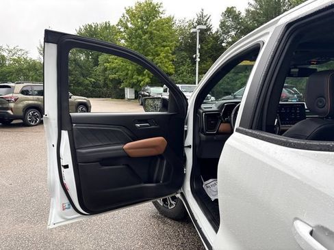 Used 2023 GMC Canyon AT4 AWD/4WD image 22