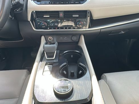 Certified 2023 Nissan Rogue SL w/ SL Premium Package AWD/4WD image 20