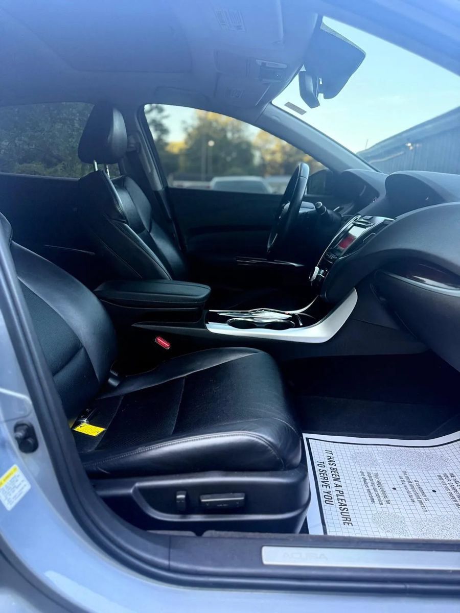 Used 2015 Acura TLX w/ Technology Package FWD image 24
