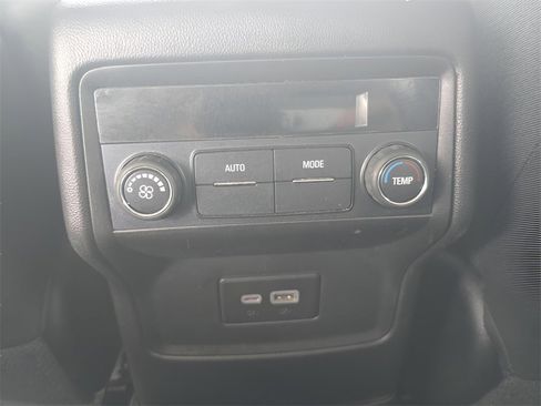 Used 2023 GMC Acadia SLE image 58