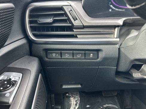Certified 2025 Kia Telluride S image 29
