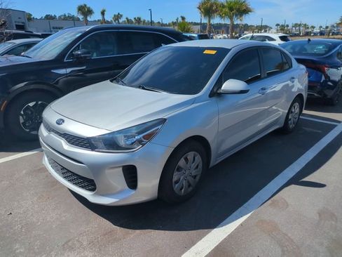 Used 2019 Kia Rio LX image 3