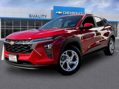 New 2026 Chevrolet Trax LS w/ LS Convenience Package FWD image 2