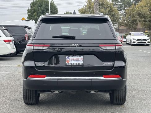 Used 2024 Jeep Grand Cherokee Limited image 4