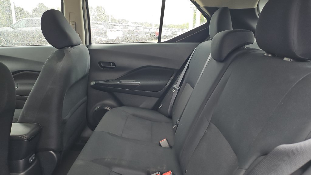Certified 2025 Nissan Kicks Play S FWD image 5