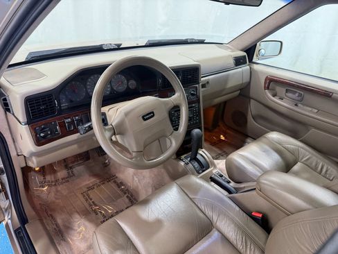 Used 1996 Volvo 960 Sedan RWD image 8