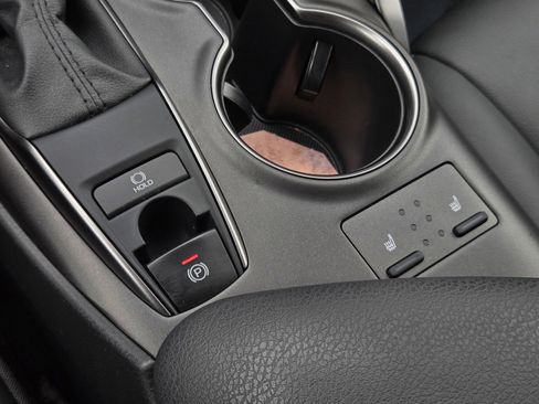 Certified 2021 Toyota Camry SE image 19