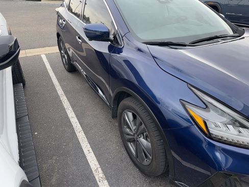 Used 2019 Nissan Murano Platinum image 2