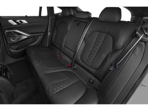Used 2025 BMW X6 M Competition image 16