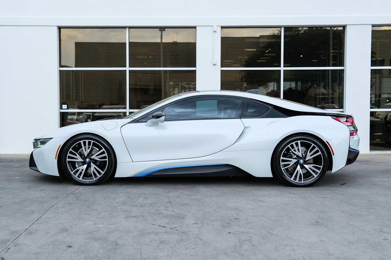Used 2015 BMW i8 AWD/4WD image 17