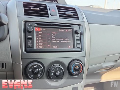 Used 2013 Toyota Corolla LE FWD image 5