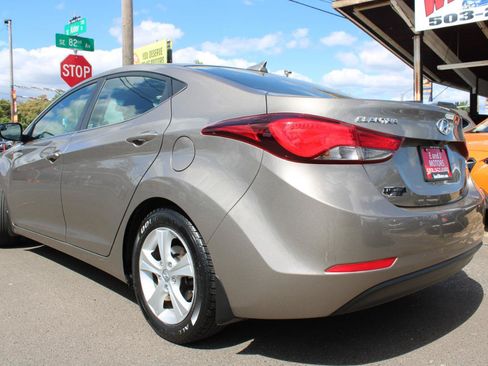 Used 2016 Hyundai Elantra Value Edition FWD image 4