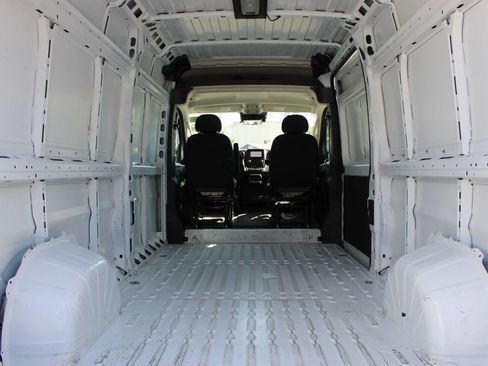 Used 2024 RAM ProMaster 2500 w/ Safety Group FWD image 33