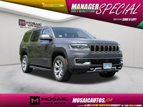 Used 2022 Jeep Wagoneer Series II w/ HD Trailer Tow Package AWD/4WD image 1