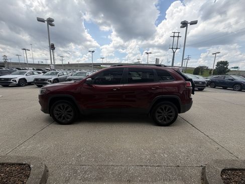 Used 2021 Jeep Cherokee Latitude Lux 80th Anniv w/ Quick Order Package 2YU 80th AWD/4WD image 26