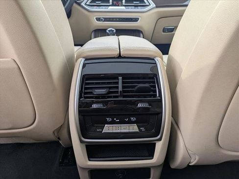 Used 2022 BMW X5 sDrive40i w/ Parking Assistance Package image 18