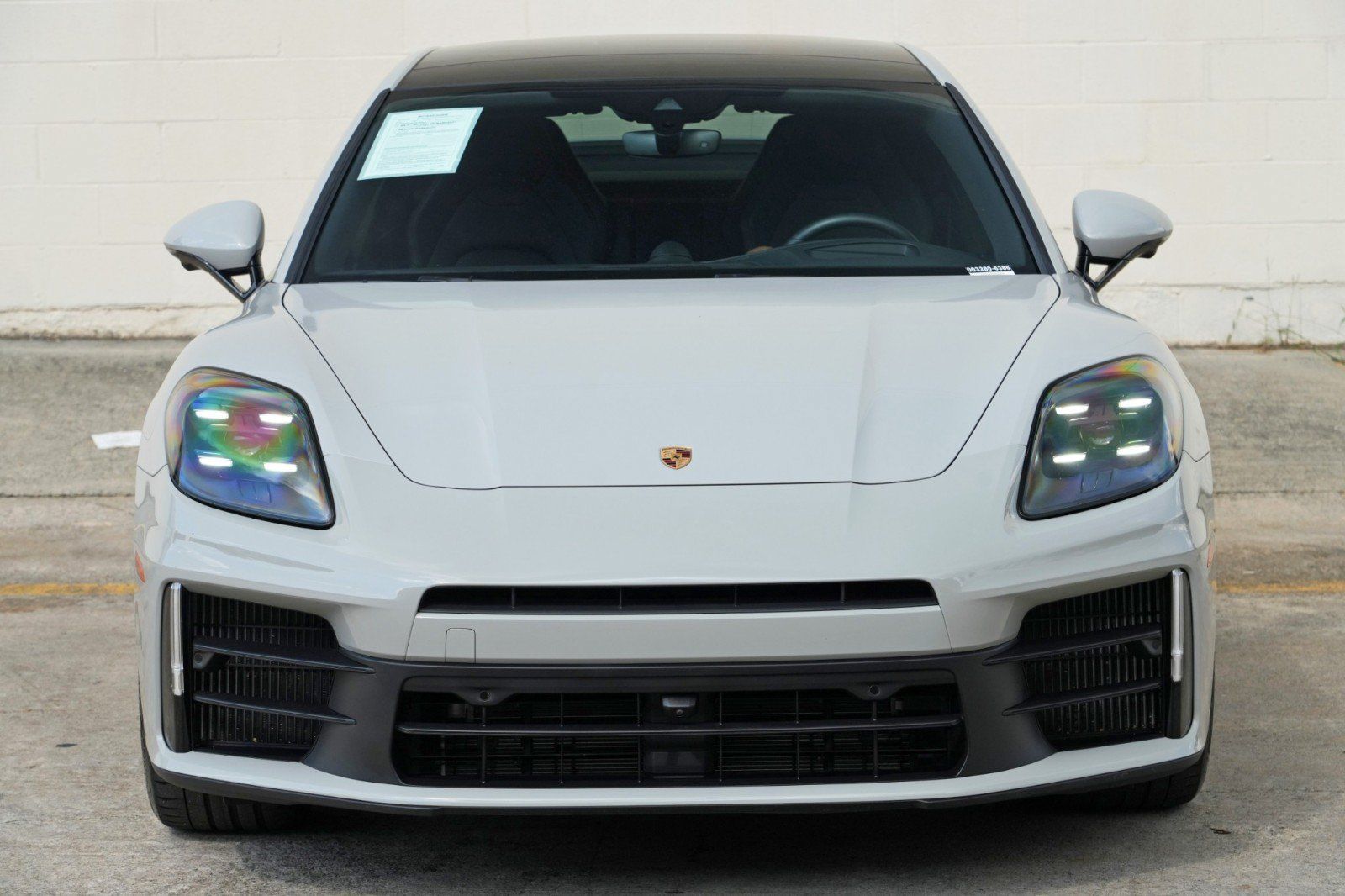 Used 2025 Porsche Panamera image 54