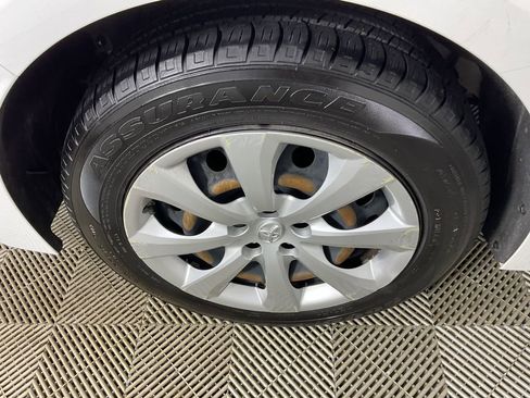 Used 2021 Toyota Corolla LE image 10