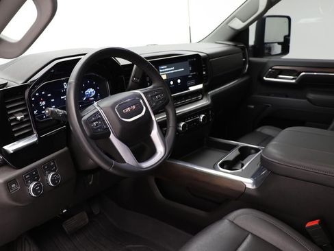 Used 2024 GMC Sierra 2500 SLT w/ SLT Premium Package image 19