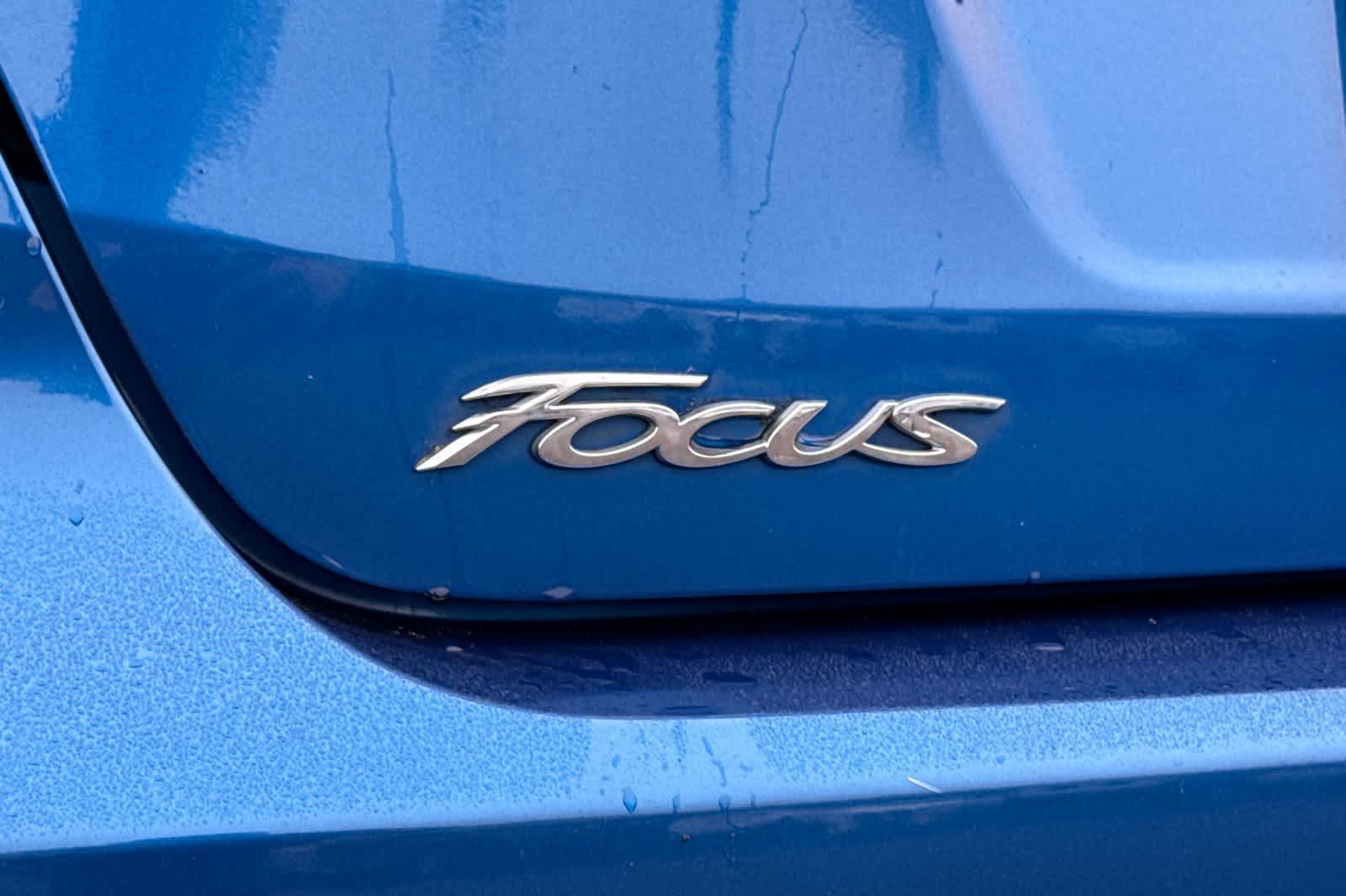 Used 2018 Ford Focus SE w/ Cold Weather Package FWD image 25