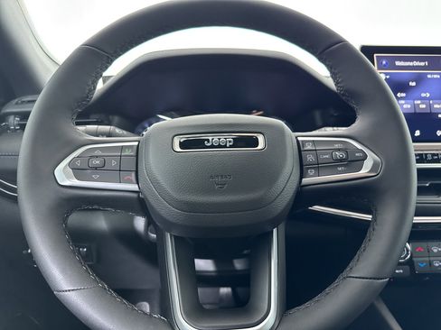 New 2026 Jeep Compass Limited image 18