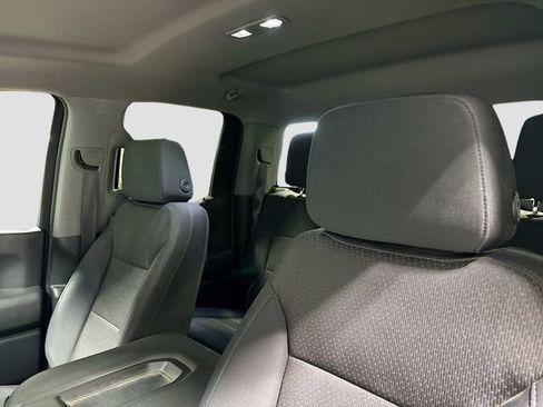 Used 2019 Chevrolet Silverado 1500 Custom w/ Custom Convenience Package AWD/4WD image 21