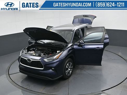 Used 2023 Toyota Highlander XLE image 58