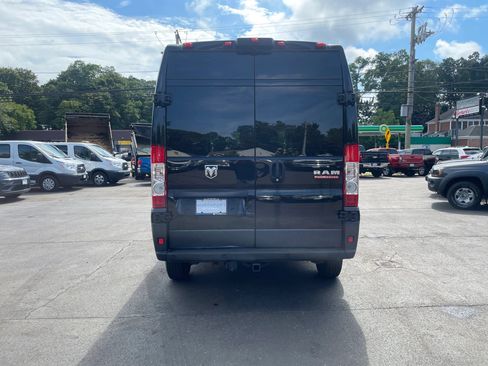 Used 2018 RAM ProMaster 2500 w/ Interior Convenience Group FWD image 4