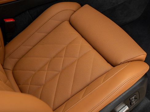 Used 2024 BMW X5 xDrive40i w/ Parking Assistance Package image 42