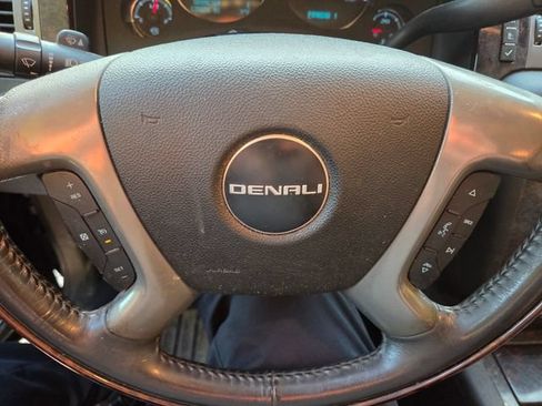 Used 2011 GMC Sierra 2500 Denali AWD/4WD image 19