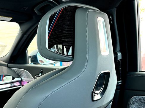 New 2026 BMW 740i xDrive w/ Executive Package AWD/4WD image 17
