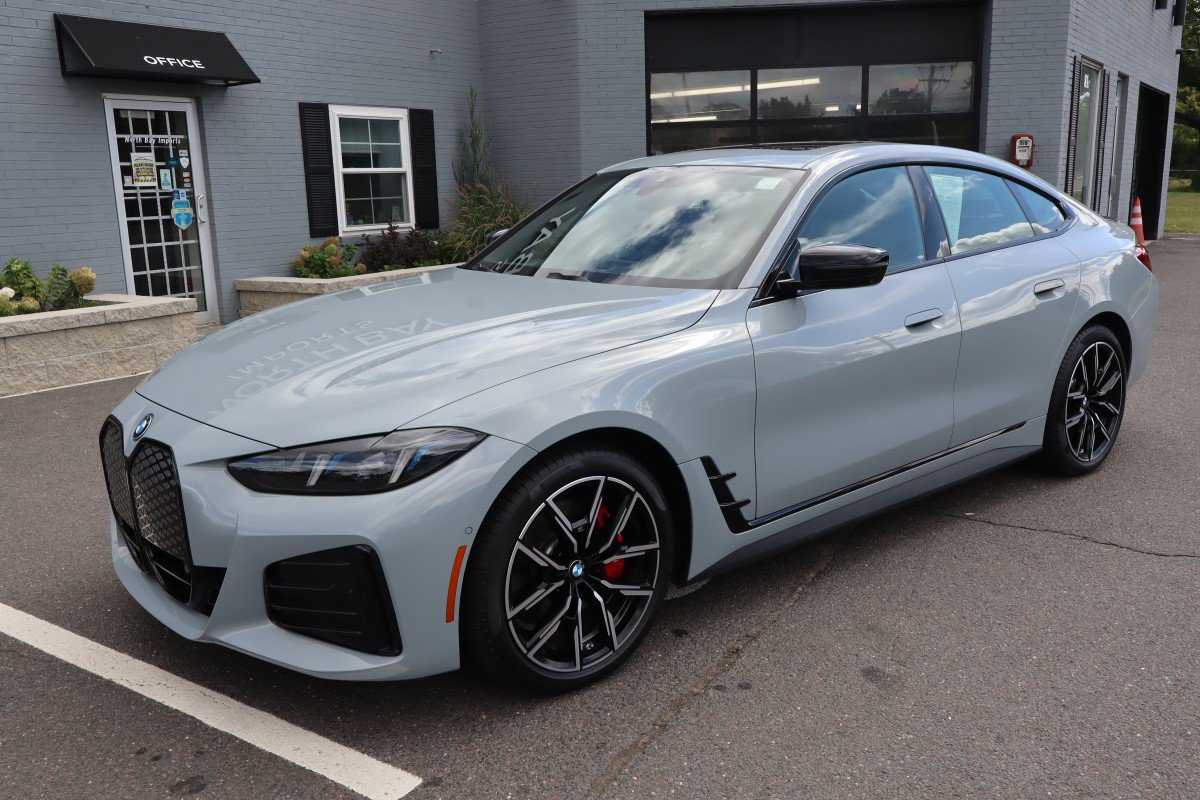 Used 2025 BMW i4 xDrive40i AWD/4WD image 2