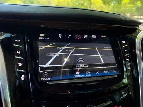 Used 2017 Cadillac Escalade Luxury RWD image 41