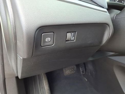 Used 2022 Buick Enclave Essence w/ Experience Buick Package image 19