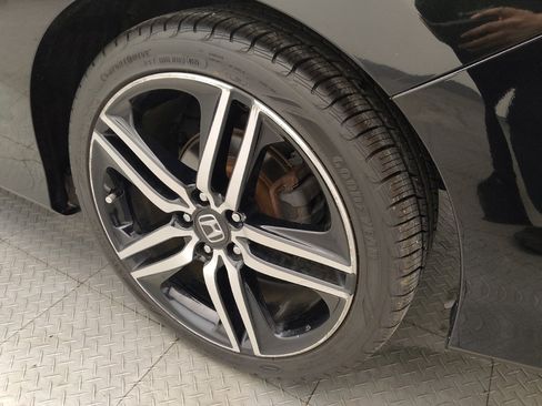 Used 2016 Honda Accord Touring image 31