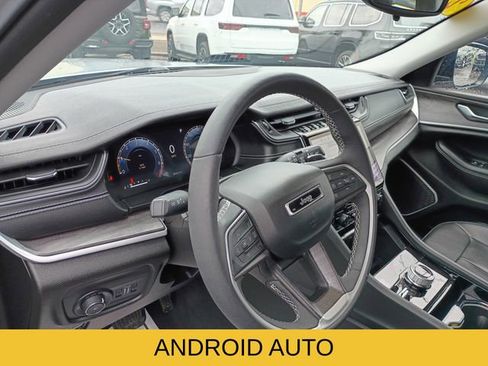 Used 2023 Jeep Grand Cherokee Limited w/ MOPAR Finishing Package AWD/4WD image 12