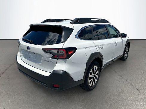 Used 2024 Subaru Outback Premium AWD/4WD image 7