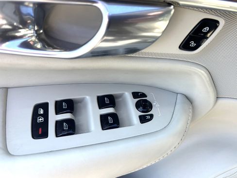 Used 2017 Volvo XC90 T6 Inscription image 18