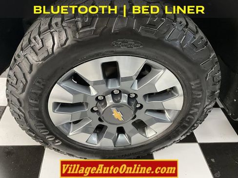 Used 2024 Chevrolet Silverado 2500 Custom w/ Custom Convenience Package AWD/4WD image 12