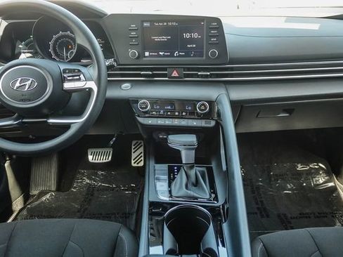 Certified 2023 Hyundai Elantra Blue FWD image 14