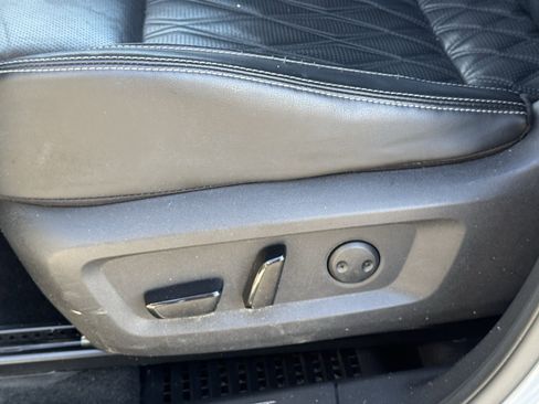 Used 2022 Nissan Rogue Platinum w/ Head-Up Display Package image 26