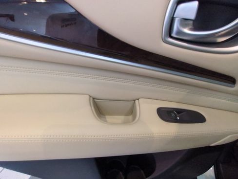 Used 2017 INFINITI QX60 FWD w/ Deluxe Technology Package image 26