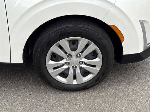 Used 2023 Kia Soul LX image 7